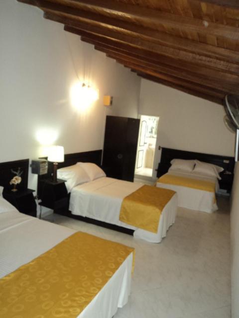 Hotel Ayenda 1252 Brisas de San Francisco Medellín Habitación foto