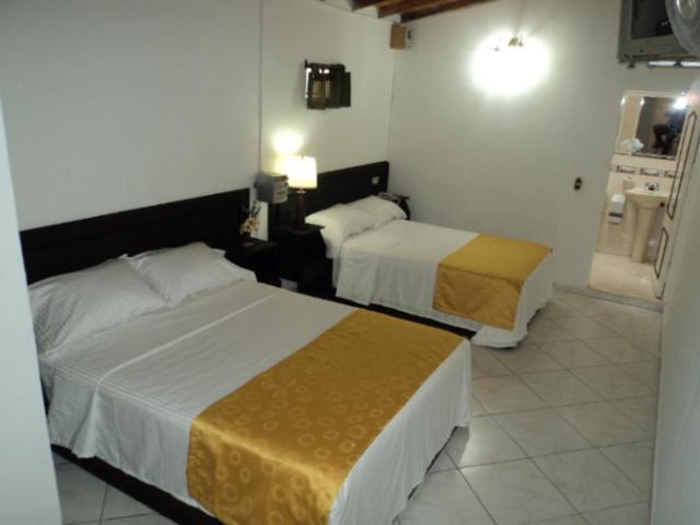 Hotel Ayenda 1252 Brisas de San Francisco Medellín Habitación foto